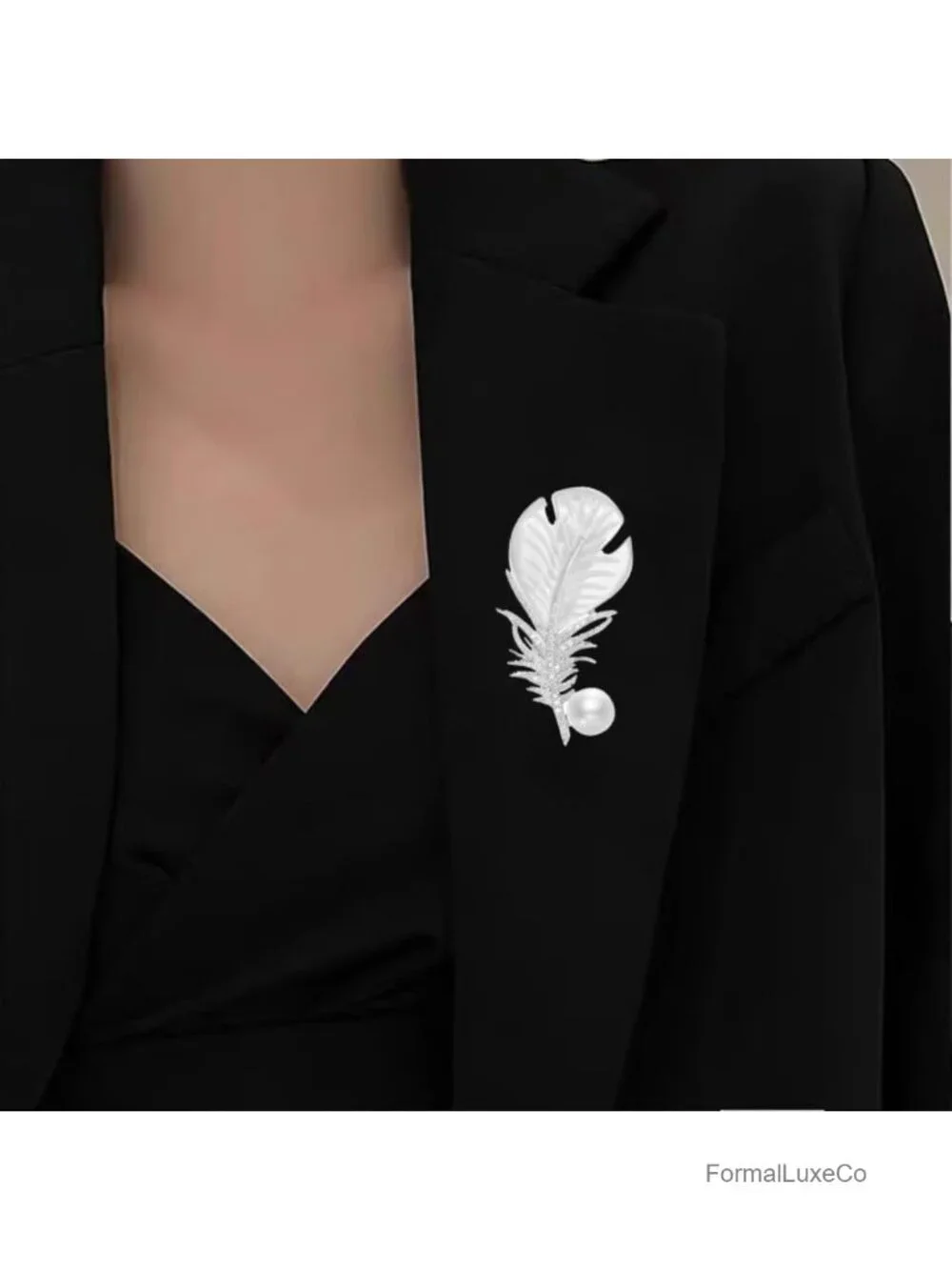 Gold Plated Feather Rhinestone Brooch Pin Elegant Clothing Accessory for Men